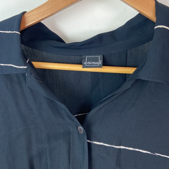 ✨3/$25✨ Animale Viscose Abstract Line Black Button Down - 4 - Picture 5 of 8